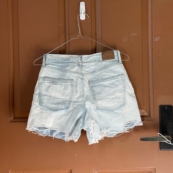 American Eagle denim shorts in size 0 - Picture 2 of 2
